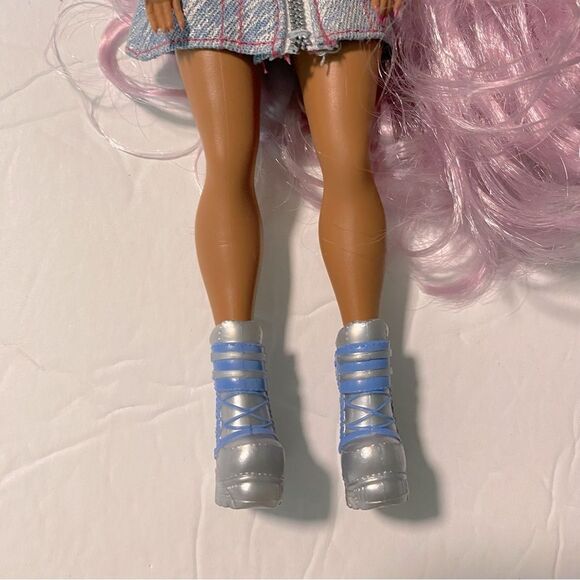 LOL Surprise OMG Sweet Nails Kitty K Café doll 9” - Picture 5 of 5